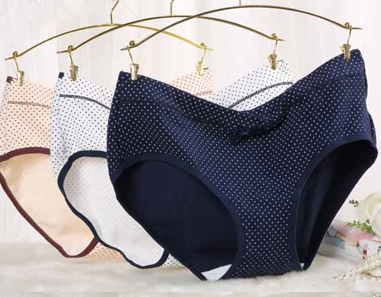 元曼棉彈低腰托腹內(nèi)褲(三條包)膚色/玉點/白色