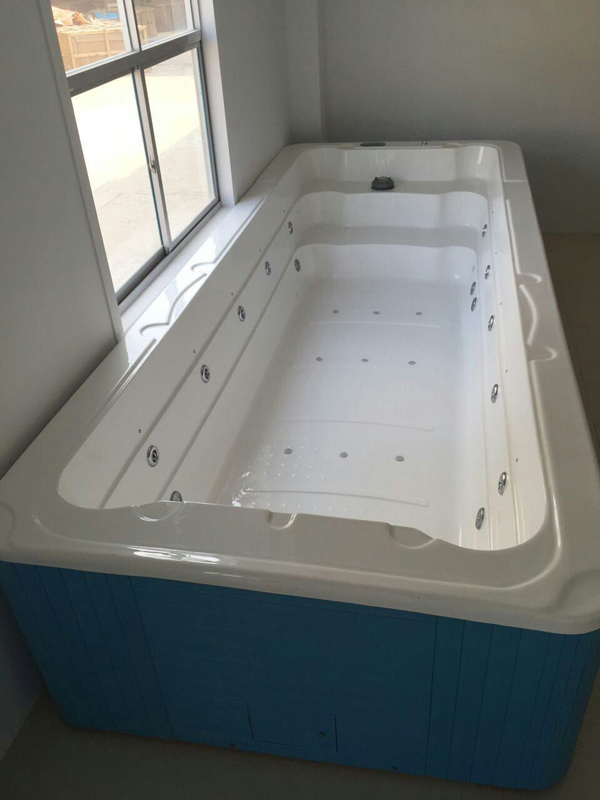 童伴麗嬰游泳池藍(lán)色.jpg 童伴麗嬰游泳池藍(lán)色.jpg