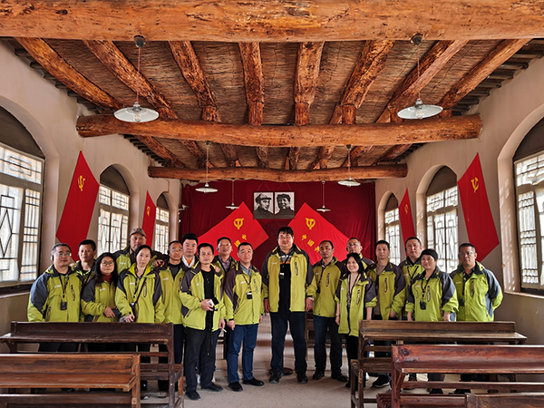 雅泰乳業(yè)珍紐倍走進(jìn)西柏坡 賡續(xù)“趕考”精神.jpg 雅泰乳業(yè)珍紐倍走進(jìn)西柏坡 賡續(xù)“趕考”精神.jpg