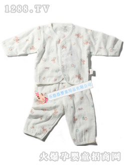 哆啦小貝嬰兒長(zhǎng)袖內(nèi)衣套裝